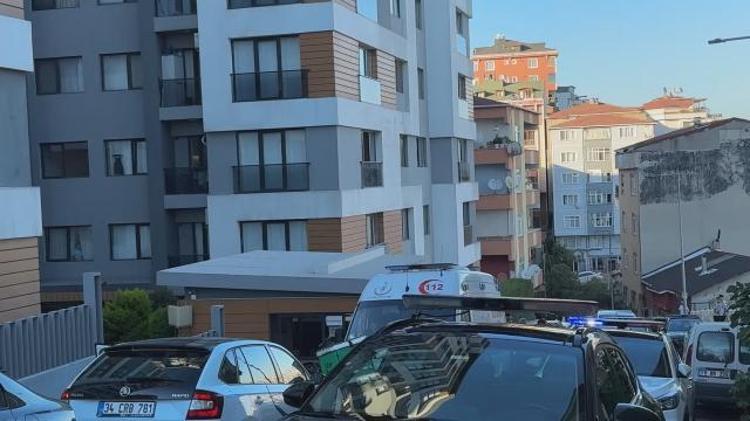 Serhat Mustafa Kılıçın evine dostları akın etti Eren Vurdem gözyaşlarına boğuldu