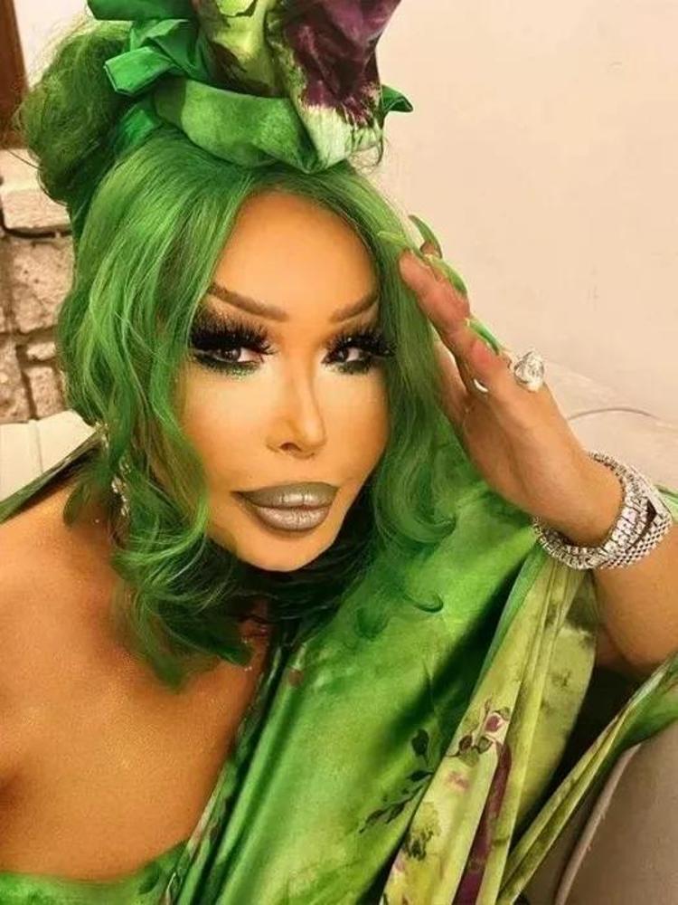 Bülent Ersoy’un pembe safirli yüzüğü olay oldu Ünlü sanatçının parmağındaki dev servet