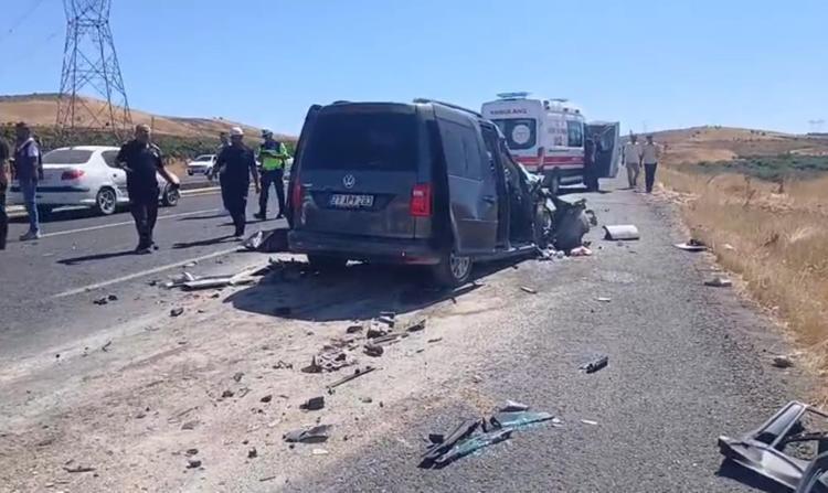 Şanlıurfada katliam gibi kaza 4 ölü, 2 ağır yaralı