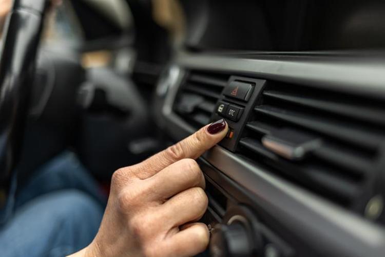 Depoda kalan yakıtı su gibi harcatıyor Klimayı açmadan önce bu hataya düşmeyin