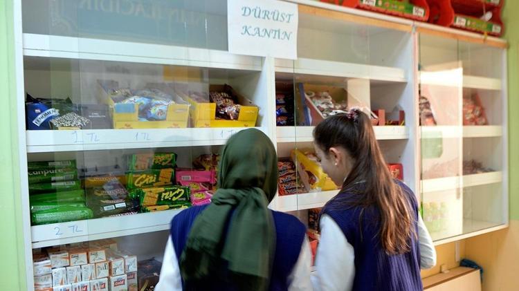 Okul kantinlerinde tarihi karar 675 ürüne onay çıktı: İşte tam yasaklı ürün listesi