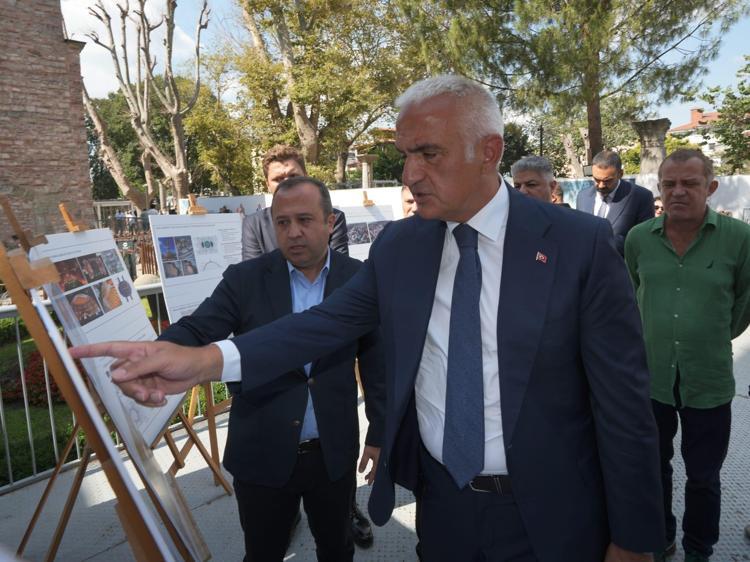 BAKAN ERSOY: DOĞU YARIM KUBBEDE YENİ BİR AŞAMAYA GEÇİYORUZ