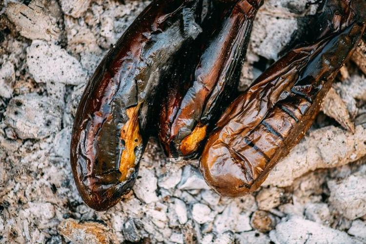 KÖZLENEN PATLICANI BEKLETMEYİN