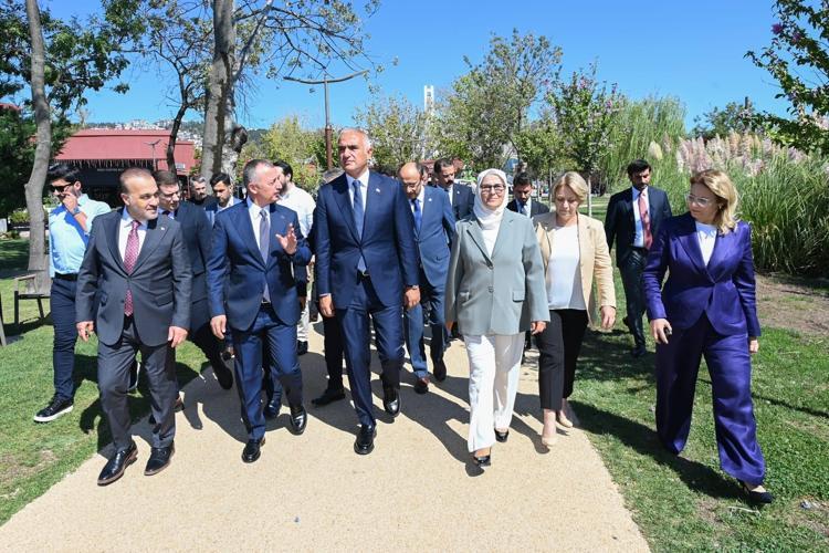 Kocaeli turizminde yeni yol haritası Bakan Ersoy sektörü dinledi: Master plan ve 4 mevsim turizm gündemde