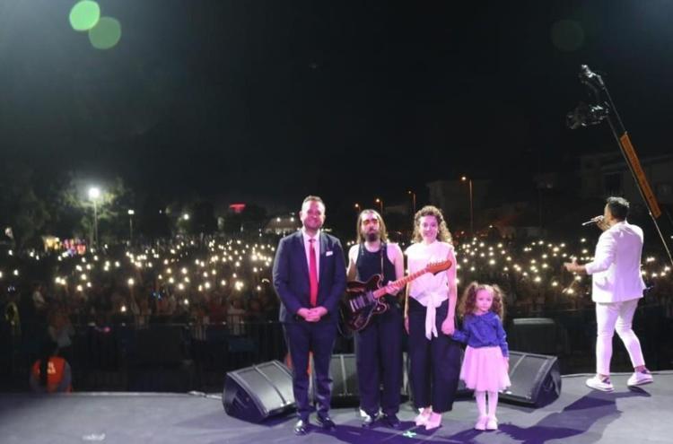 Çivrilde Emre Fel rüzgarı Hep bir ağızdan şarkı söylediler