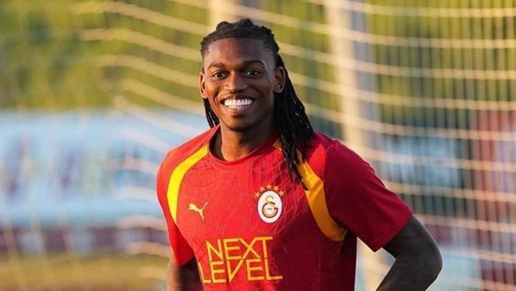 Galatasarayda Rafael Leao sürprizi Okan Buruk Kocaelispor maçı kararını verdi