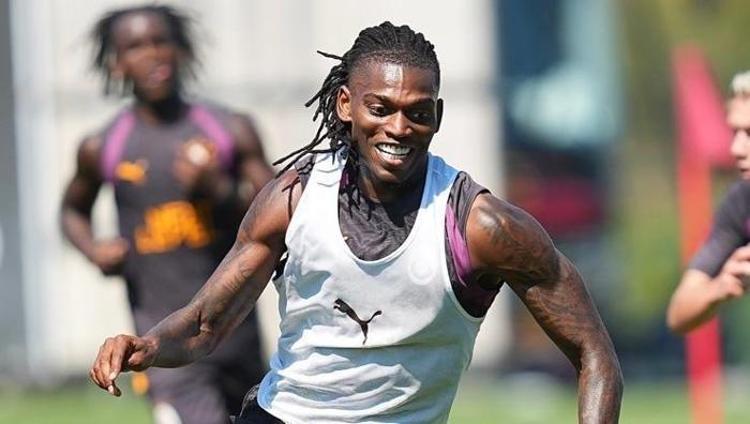Galatasarayda Rafael Leao sürprizi Okan Buruk Kocaelispor maçı kararını verdi