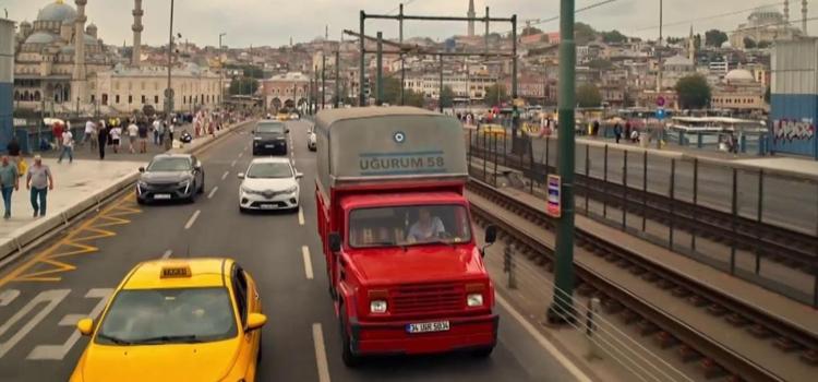 Doğukan Güngör, yapay zeka iddialarına son noktayı koydu Haysiyetin kamera arkasını paylaştı: O benim yol arkadaşım