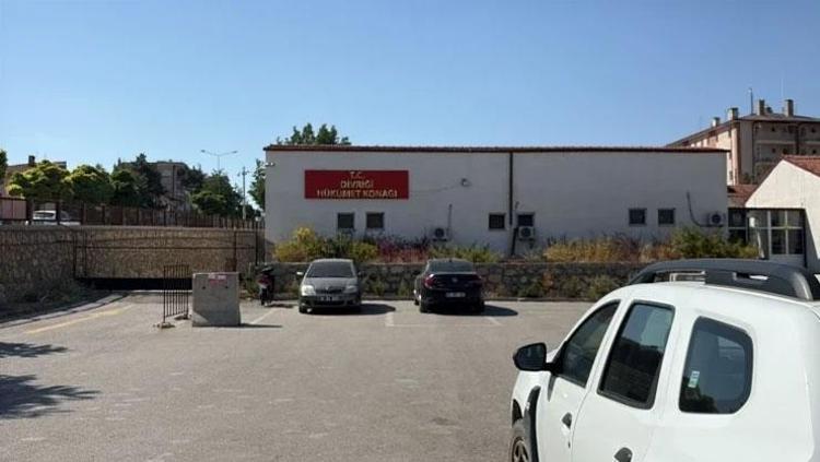 11 aylık Büşra 4 gündür kayıp | Anne itiraf etti, baba suçlamaları reddetti 9 gözaltı