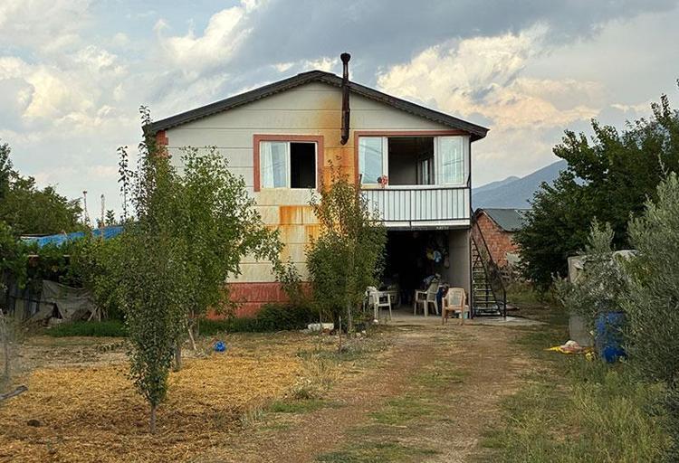 Antalyada aile faciası Eşini, kayınvalidesini ve kayınpederini katletti