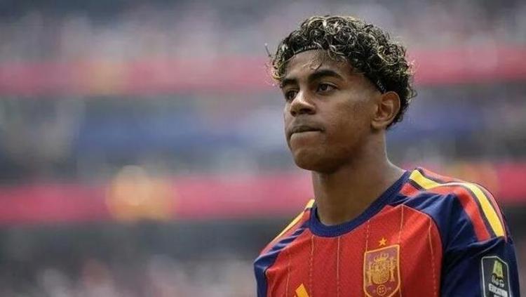 Yamaldan olay Salah itirafı ‘Pek çok futbolcu için idol’
