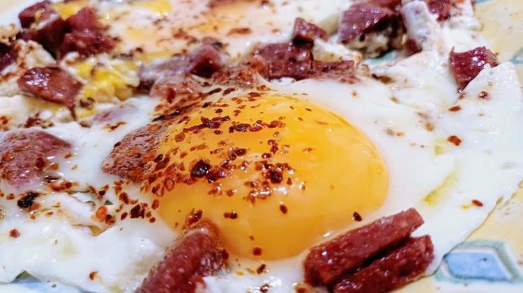 Sessizce ödem yaptırıp tansiyonu fırlatıyor Dünya Sağlık Örgütü 1 çay kaşığı sınırını koymuştu