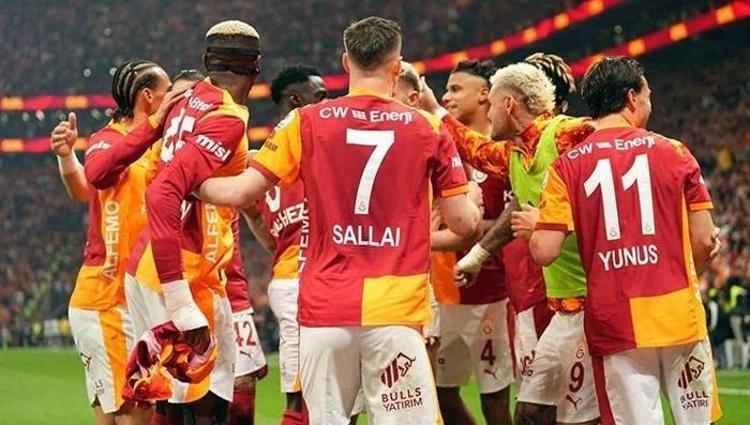 Victor Osimhen sahalara dönüyor İşte formayı giyeceği tarih