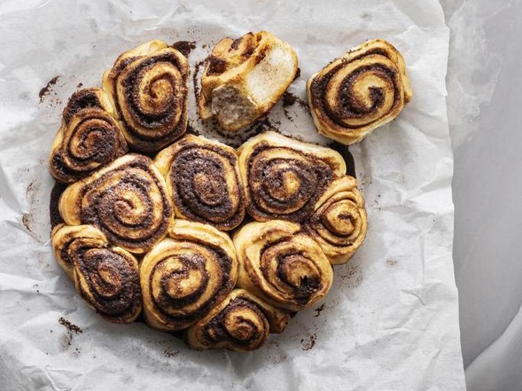 Çay ve kahve saatlerinin yeni favorisi Hamuru pamuk gibi yumuşacık, lezzeti ağızda dağılan orijinal cinnamon roll tarifi