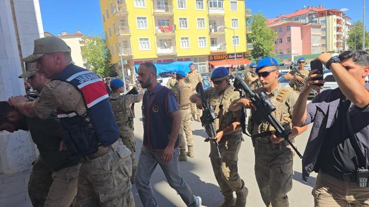 Elazığdaki vahşette yeni gelişme Havaalanında yakalanan katil yalnız değilmiş