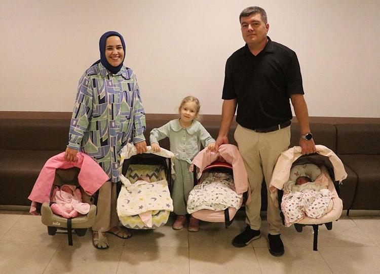 Bir çocuk beklerken eve 4 bebekle döndüler Heyecanlıyız ve şaşkınız