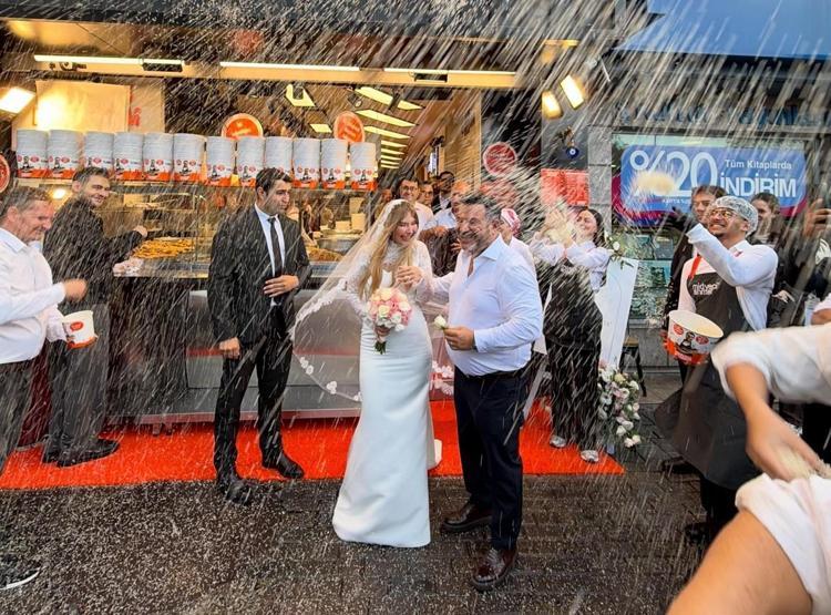 NİKAHTAN İLK KARE