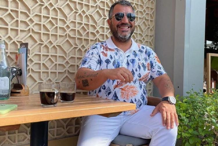 KARI KIZ PEŞİNDE KOŞACAK BİRİ DEĞİLİM