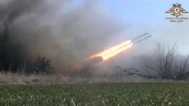 Rusya Mariupolü vakum bombaları ile vurdu