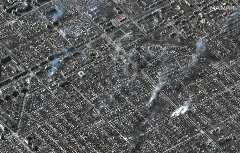 Saldırı altındaki Mariupol havadan görüntülendi