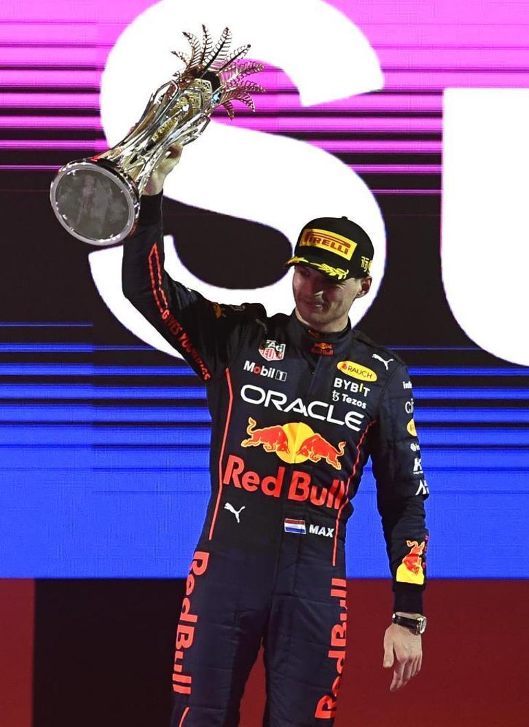 Formula 1 Suudi Arabistan GPde kazanan Verstappen oldu