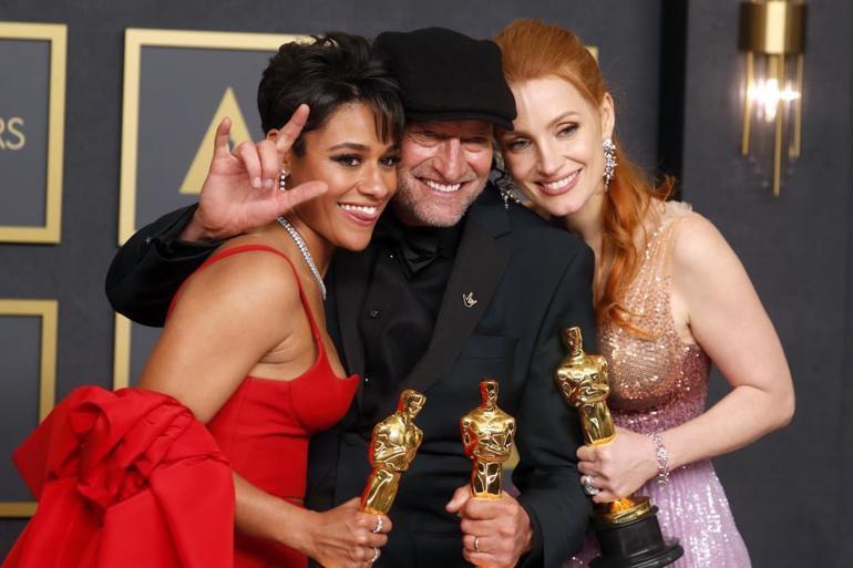 Oscar ödüllerini kimler kazandı 2022 En iyi film, en iyi yönetmen, en iyi oyuncu ödüllerini hangi film ve hangi isimler aldı