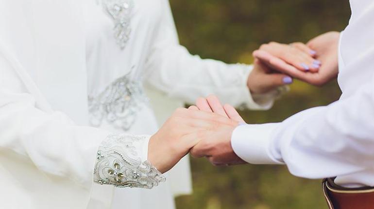 Ramazanda düğün yapılır mı Evlilik için Ramazan ayının bitmesi beklenmeli mi