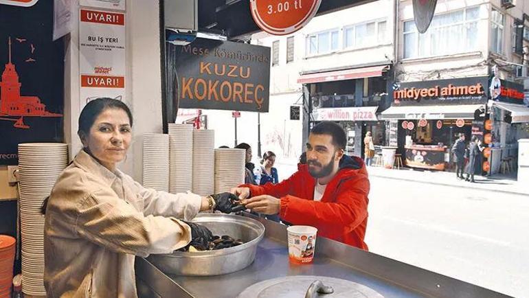 Midyeci Ahmetten bir ayıp daha Eski eşine destek olmaya gidenler var