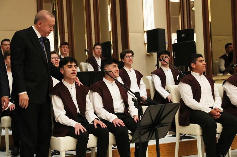 Cumhurbaşkanı Erdoğan: Öğretmenlerimizin 60 yıllık hayalini gerçeğe dönüştürdük