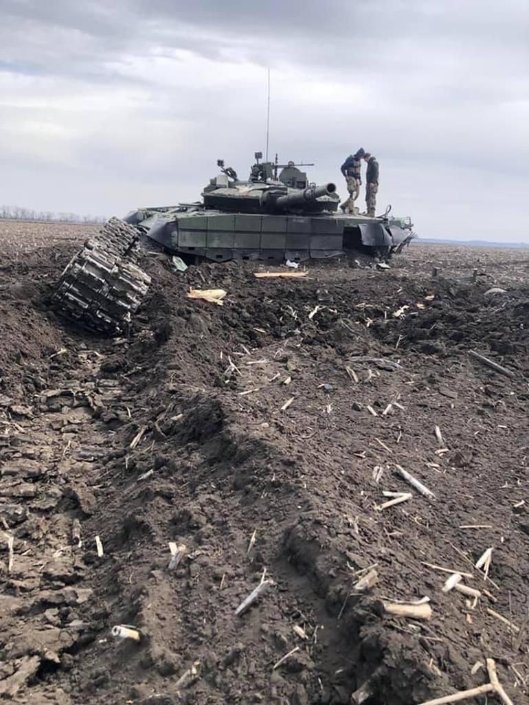 Ukrayna, Rusya’ya ait askeri araçların imha görüntülerini yayınladı