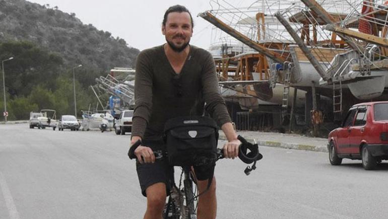 Bisikletiyle 11 ülkeyi gezdi Son durak Türkiye Övgüler dizdi