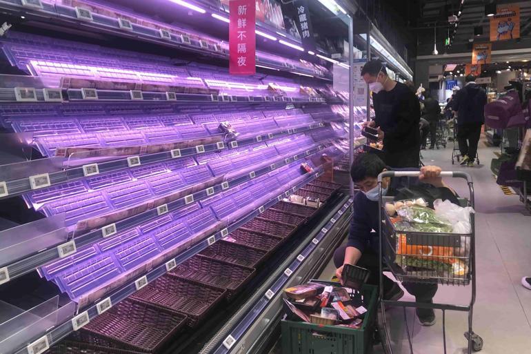 Şanghay halkının açlık çığlığı Covid-19 karantinası devam ediyor