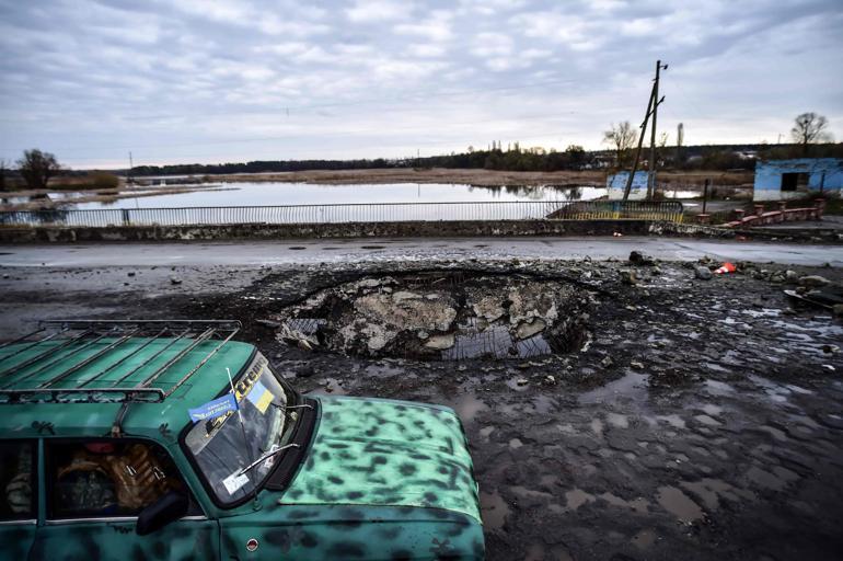 Ukraynalılar, Makariv Köprüsünü kullanmaya devam ediyor