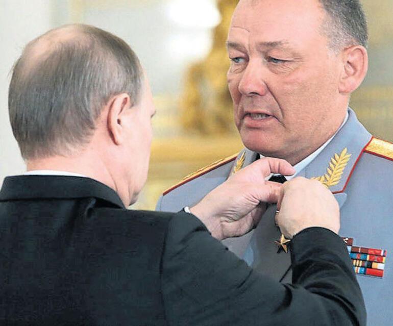 Kaygılar giderek artıyor Rus general Dvornikovun katliam geçmişi