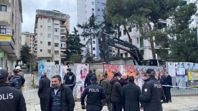 İstanbul Kadıköyde istinat duvarı çöktü, bina tahliye edildi