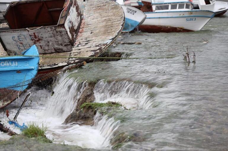 İstanbul’a su sağlayan Kazandere ve Pabuçdere barajları taştı