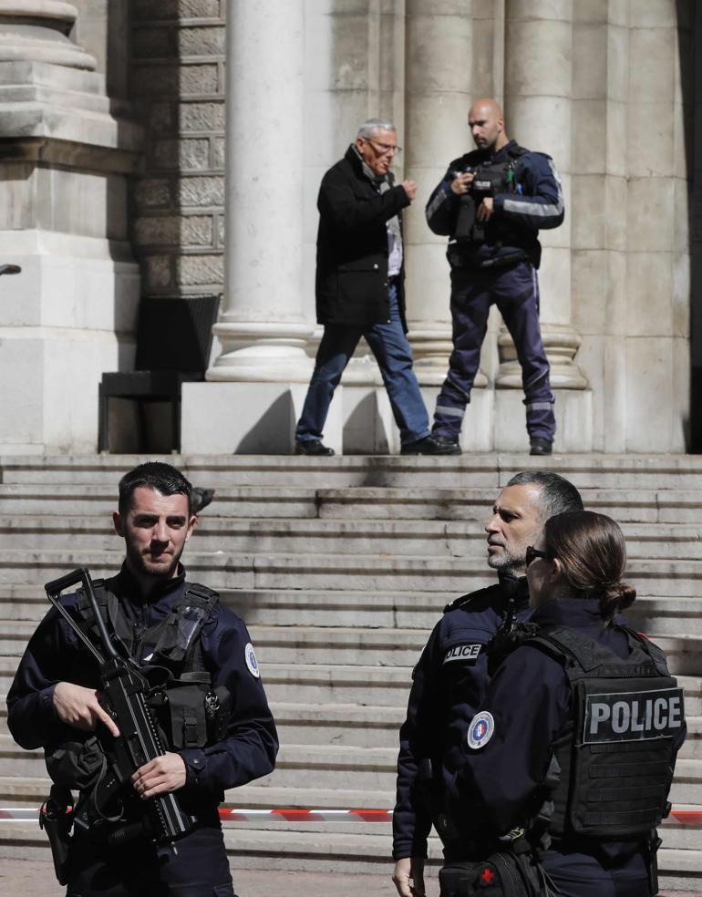 Fransa’da kilisede rahibe bıçaklı saldırı