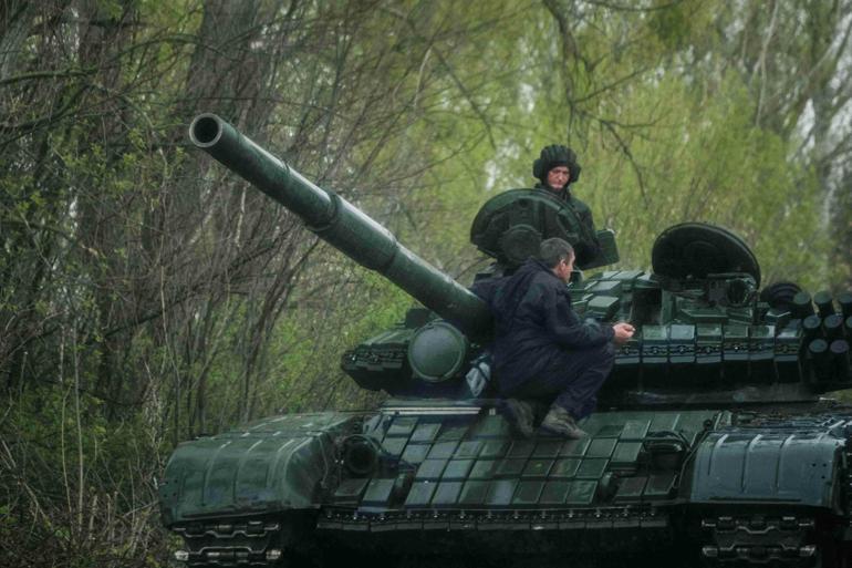 Almanyadan flaş hamle Ukraynaya ağır silah sevkiyatı