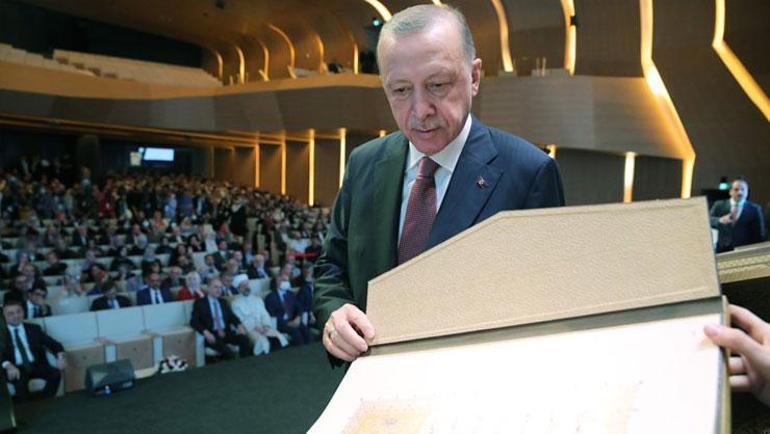 Cumhurbaşkanı Erdoğandan İstanbul Mushafı töreninde Avrupaya eleştiri: Kaygı verici bir tablo