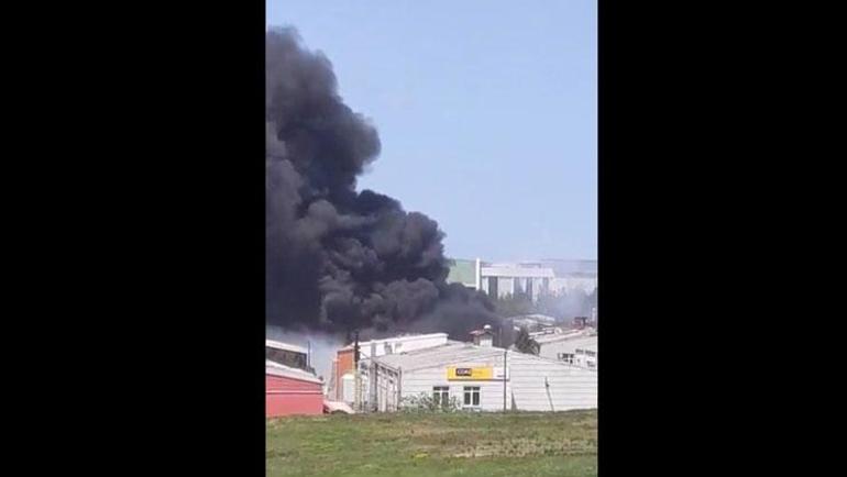 İstanbulda patlama sonrası büyük yangın Dehşet anları kamerada, 3 işçiden kahreden haber