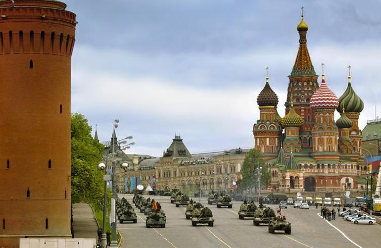 Putin savaş esirlerini Kızıl Meydanda yürütebilir