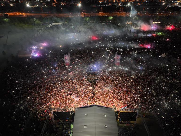 Trabzonspor’un şampiyonluk kutlaması havadan görüntülendi