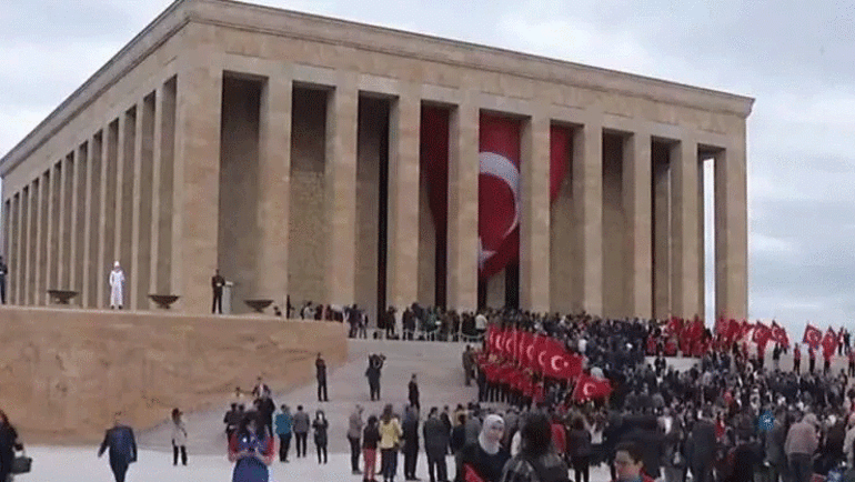 Anıtkabirde 19 Mayıs töreni Bakan Kasapoğlu ve beraberindeki heyet Anıtkabirde