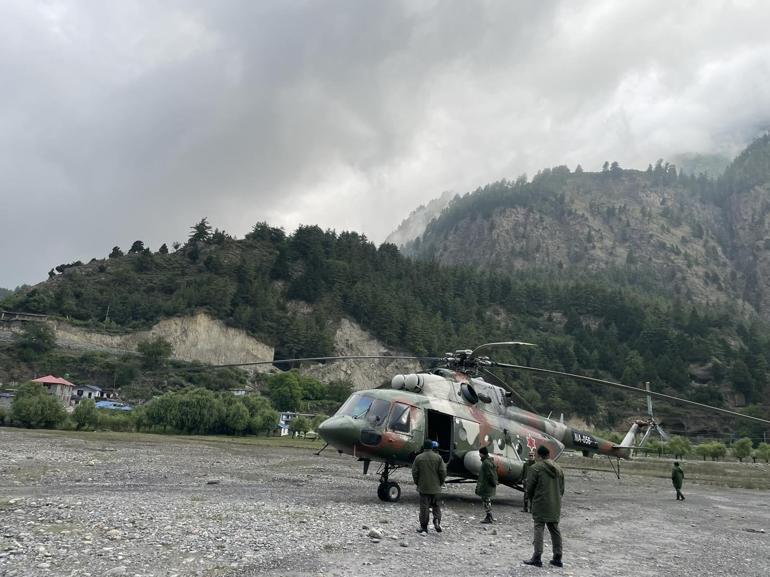 Nepal’de kaybolan 22 kişilik uçağın enkazı bulundu
