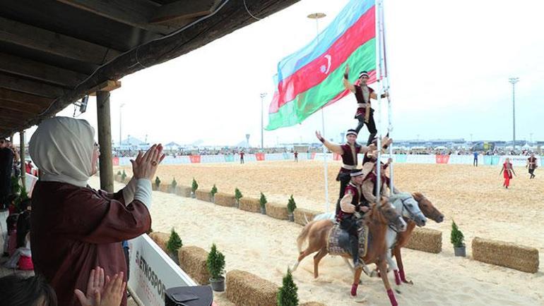 Emine Erdoğan, 5. Etnospor Kültür Festivalindeki etkinlik alanlarını ziyaret etti