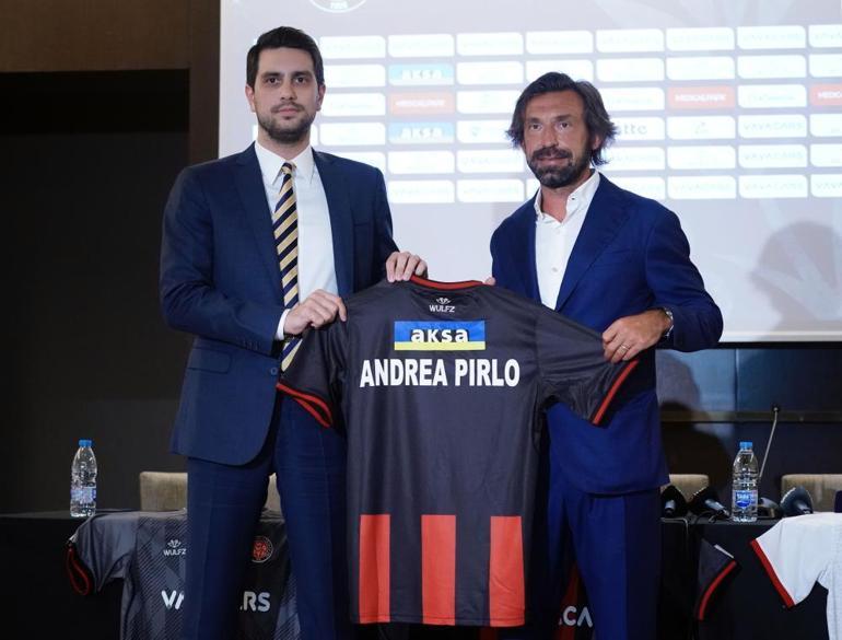 Andrea Pirlo, resmen Karagümrük’te 1 yıllık anlaşma imzaladı