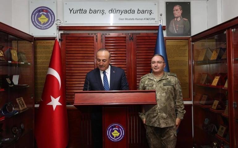 Bakan Çavuşoğlu, Kosova Türk Temsil Heyeti Başkanlığını ziyaret etti