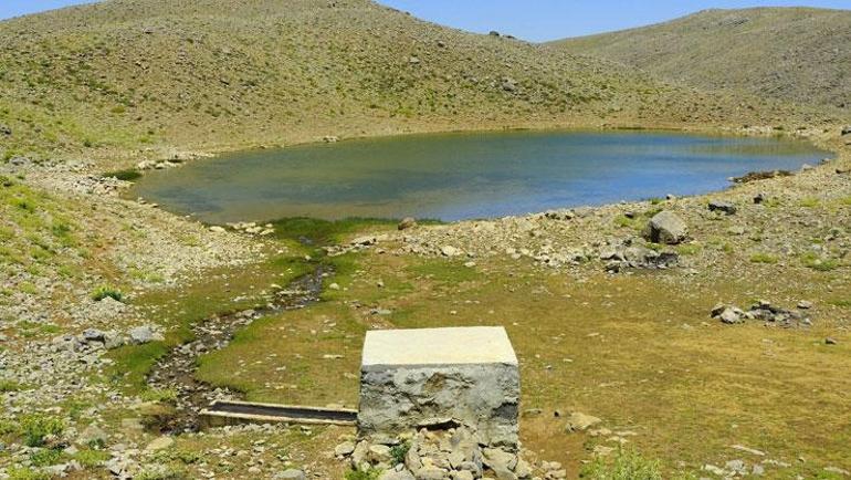Gülbahar Gölü, tahrip edilen Dipsiz Gölün doğal haline benzetiliyor