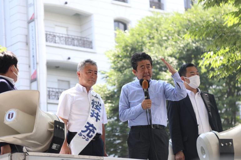 Japonyanın eski Başbakanı Shinzo Abeye suikast