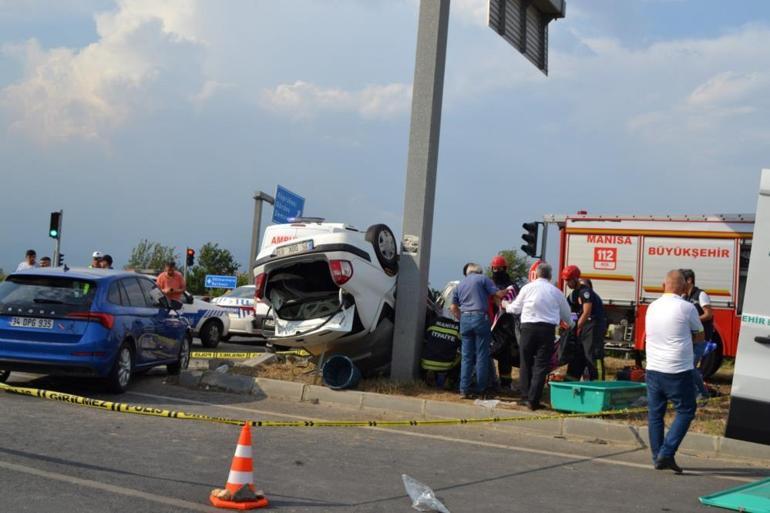 Bayramın ilk günü korkunç kaza 3 kişi öldü, 2 kişi yaralandı